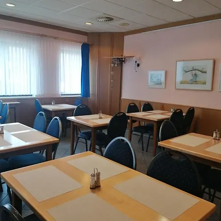 Zum Kleinen Reichstag *