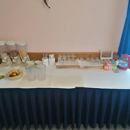 Otel Zum Kleinen Reichstag *