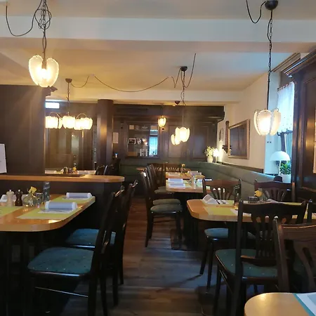 Zum Kleinen Reichstag *