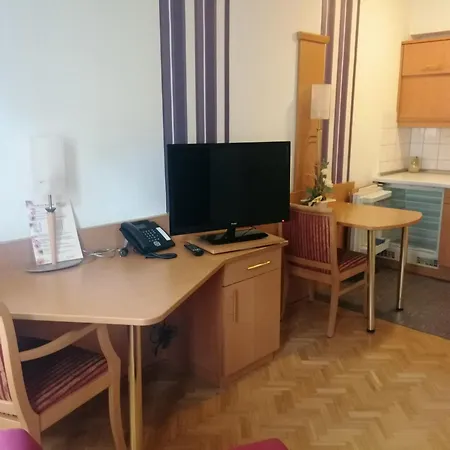 Otel Zum Kleinen Reichstag Moers