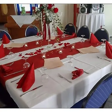 Zum Kleinen Reichstag * Moers