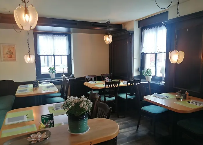 Zum Kleinen Reichstag 酒店 *