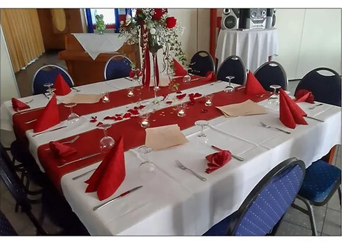 Zum Kleinen Reichstag * Moers